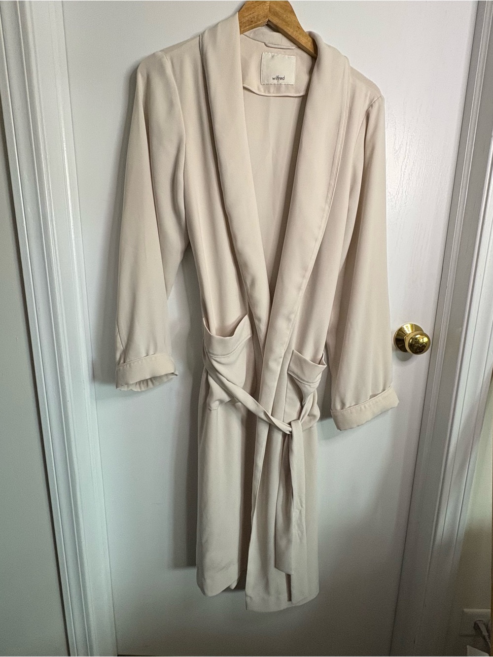 Wilfred by Aitzia Beige Shawl-Collar Tie-Waist Robe Silk Accents Minimalist Chic